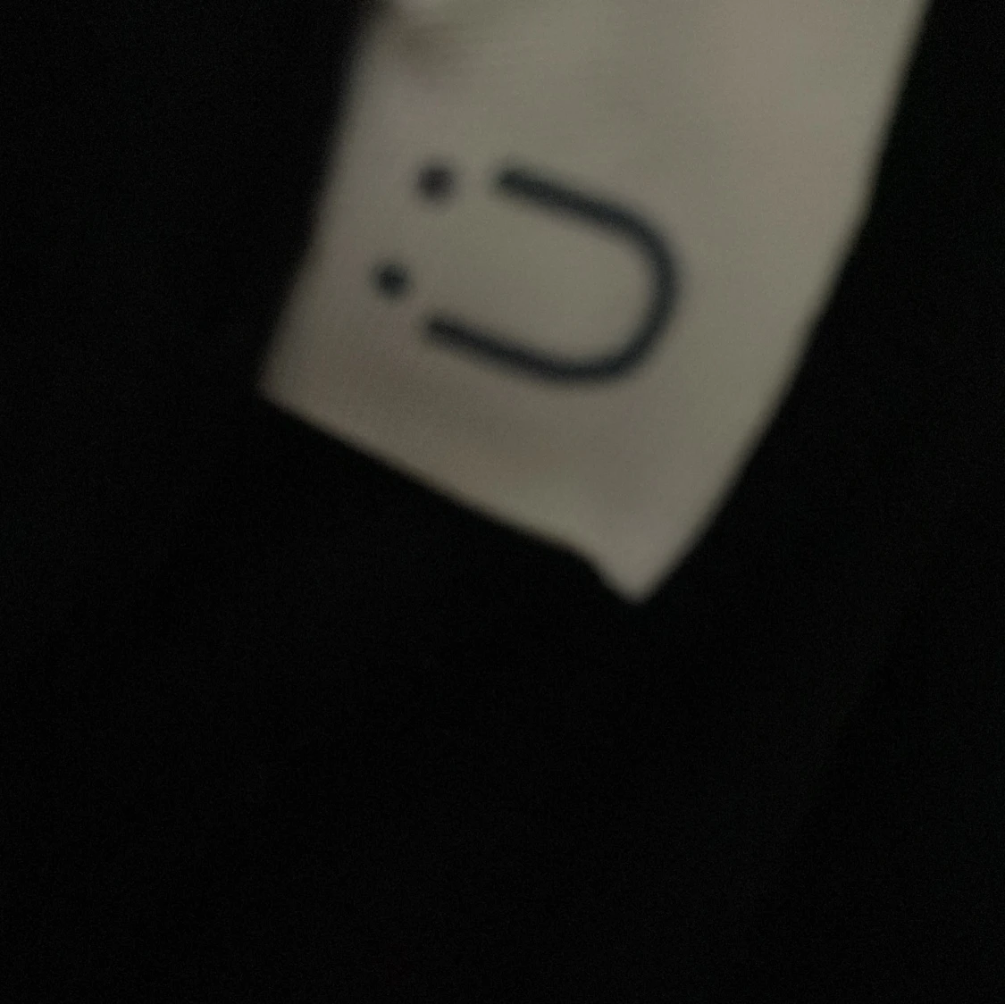 Svart tröja med unika detaljer - 91