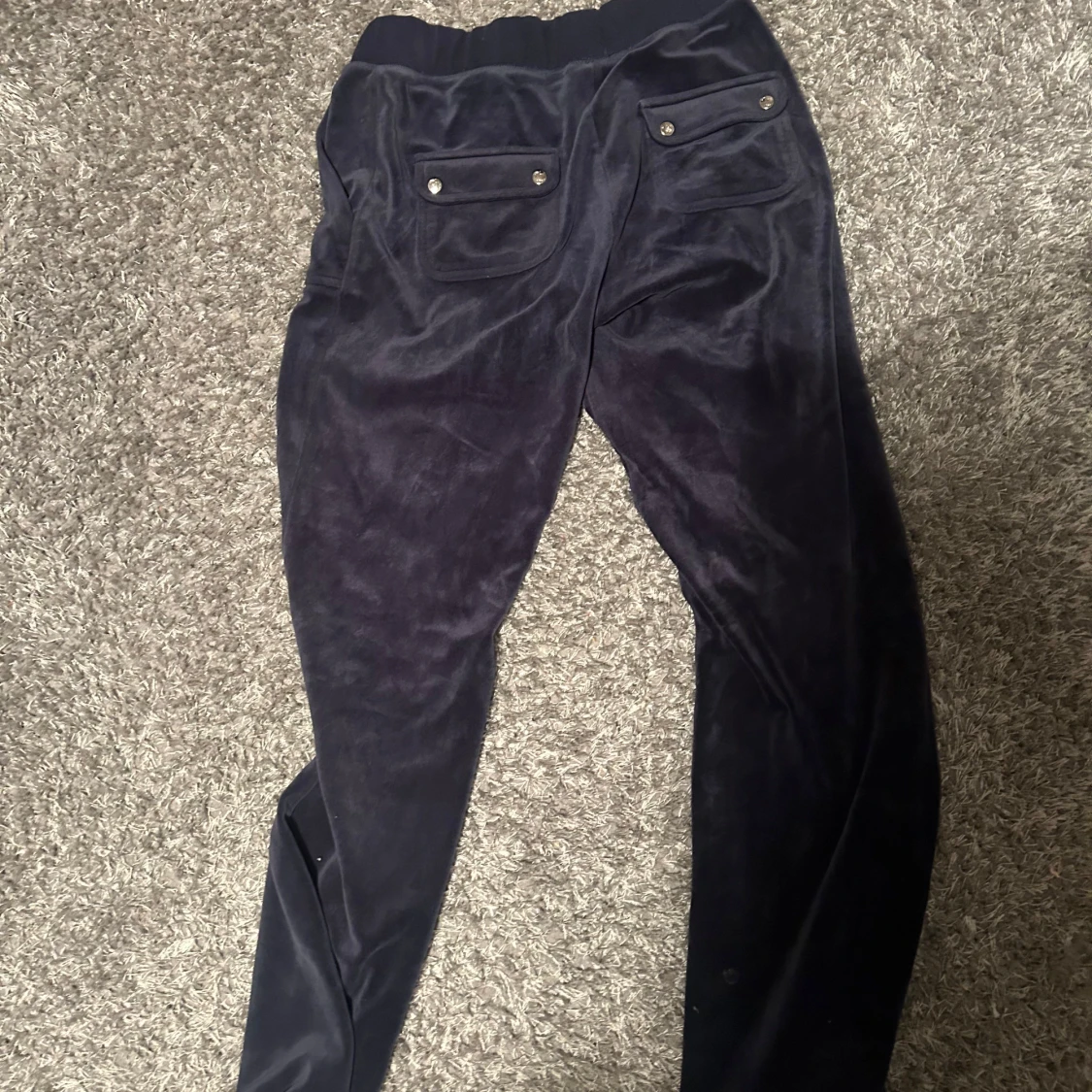 Mörkblå mjukisbyxor från Juicy Couture - 90