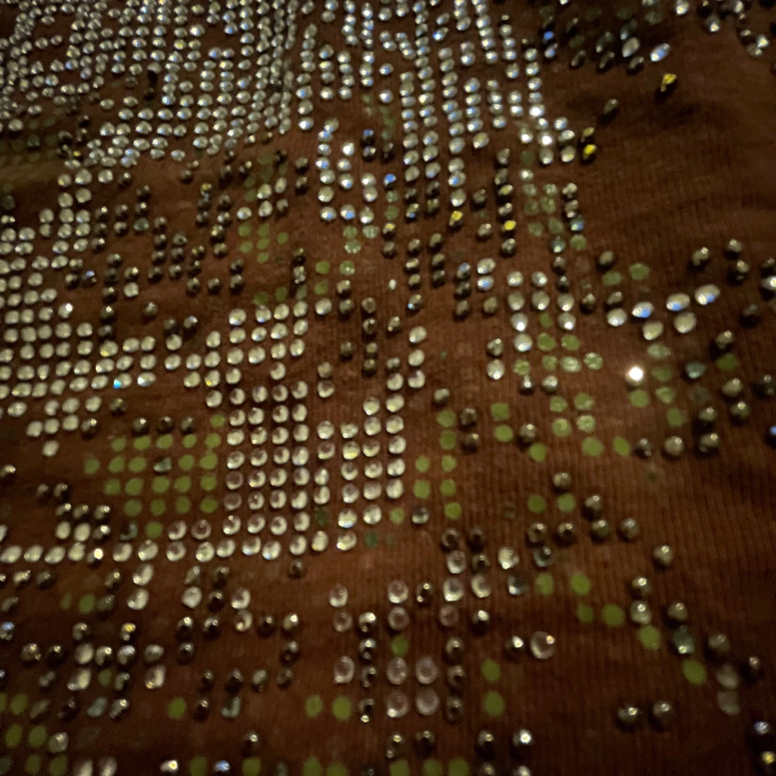 Brun t-shirt med paljetter från Ed Hardy - 92