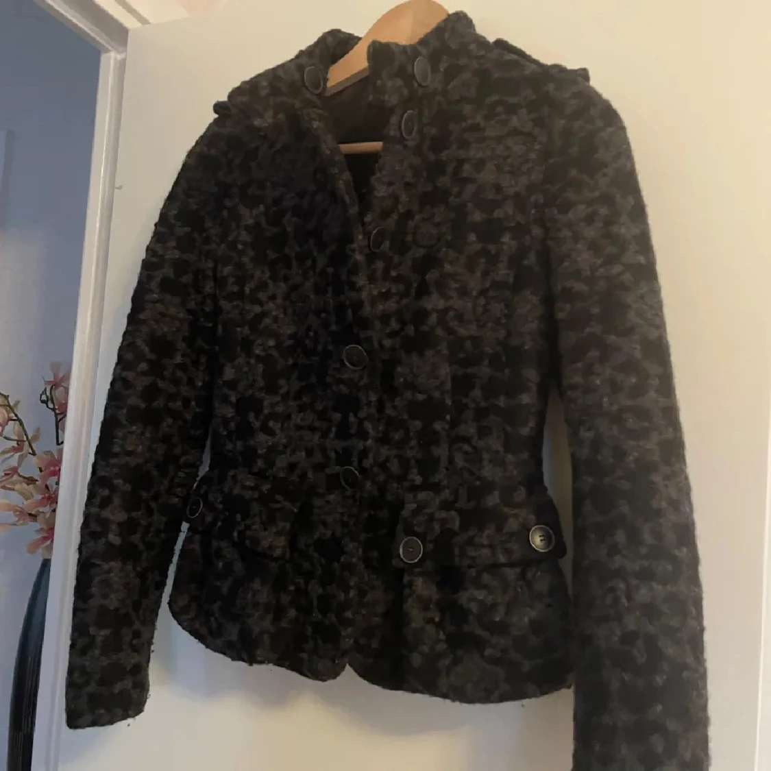 Mönstrad kappa med knappar - 91