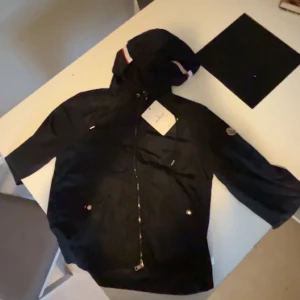 Monclear windbreaker - Monclear windbreaker