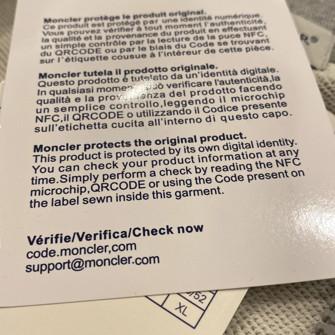 Grå hoodie från Moncler - 93