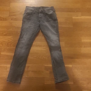 Jack Jones slim fit - Säljer nu dessa jeansen för dem är för tighta, Slim fit rätt bekväma 