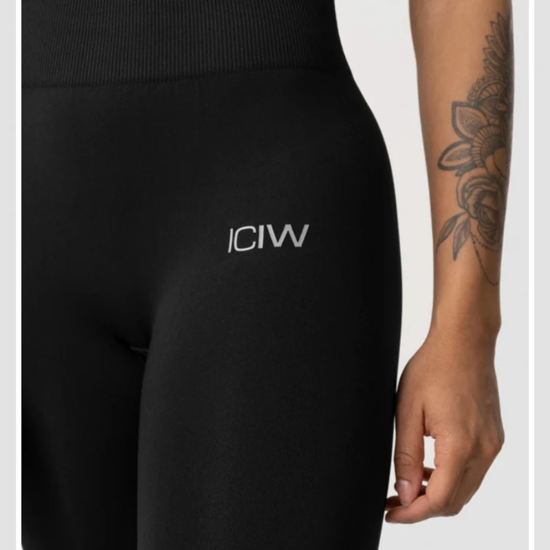 Svarta leggings från ICANIWILL - 91