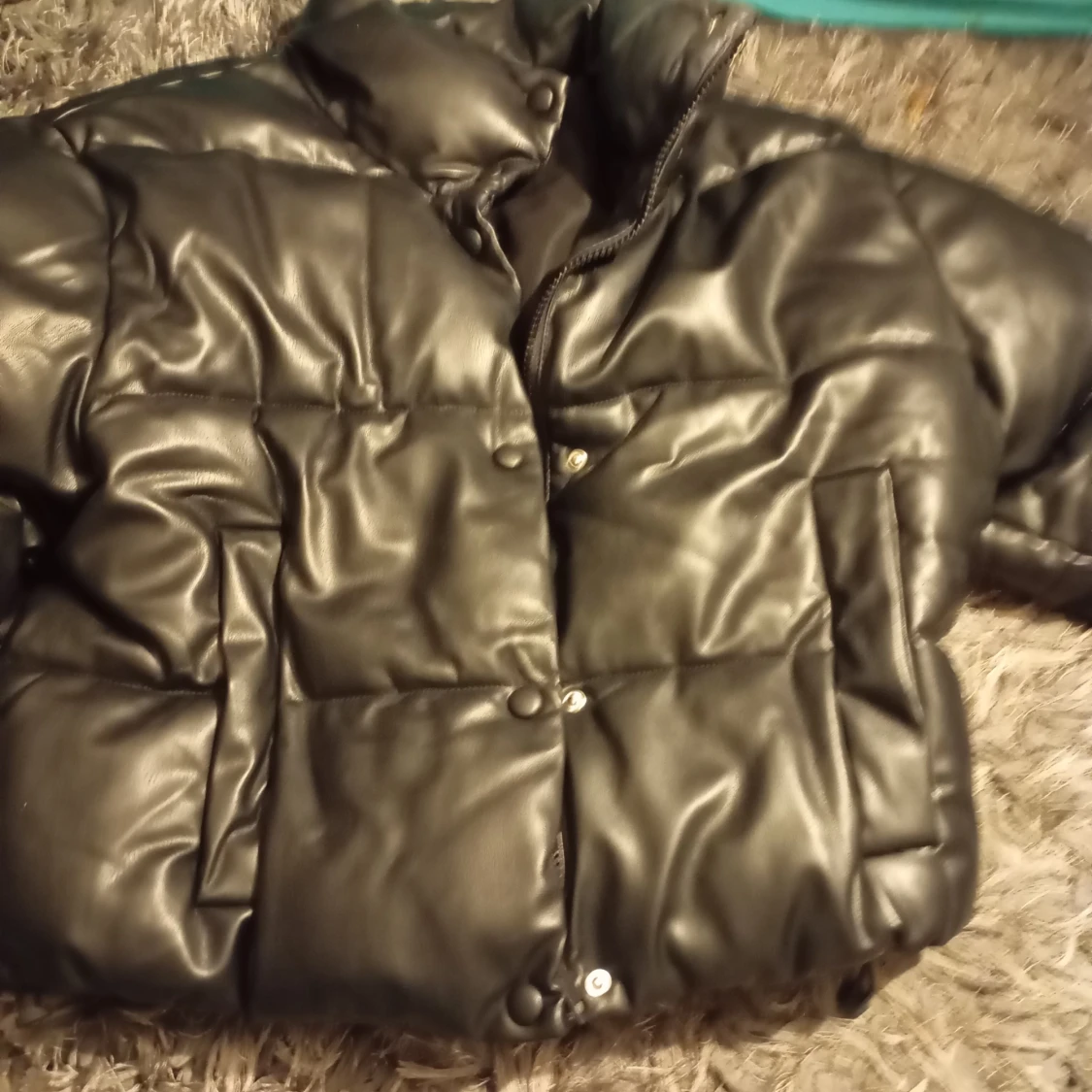 Svart pufferjacka från Zara