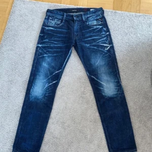 Replay jeans - Har inte använt jeansen utan köpte de här på plick men vill inte ha dem, så nästan som nya!