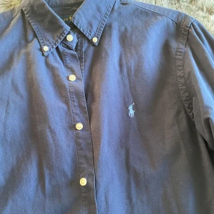 Ralph Lauren Skjorta - Blå (M) - En Snygg Skjorta från Ralph Lauren  storlek M