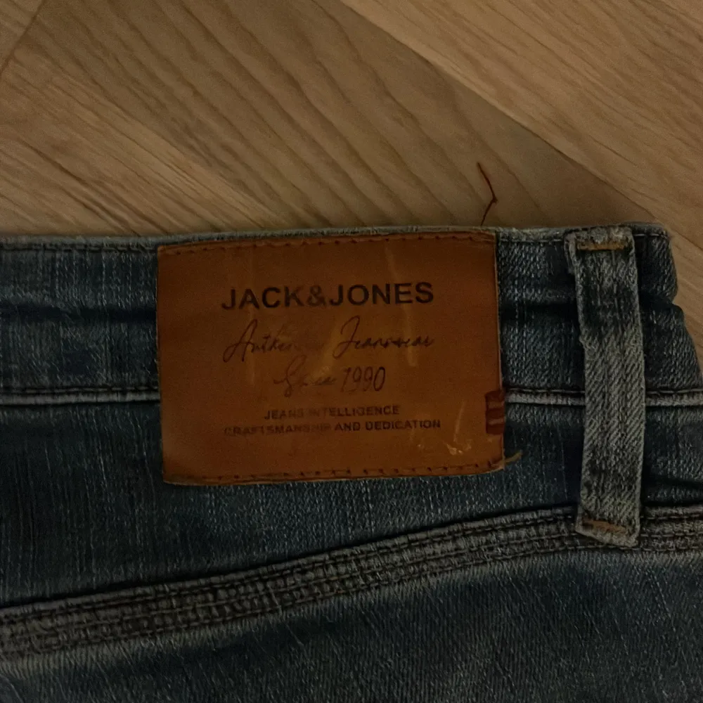 Jack & Jones jeans säljs i bra skick bara används några gånger.. Jeans & Byxor.