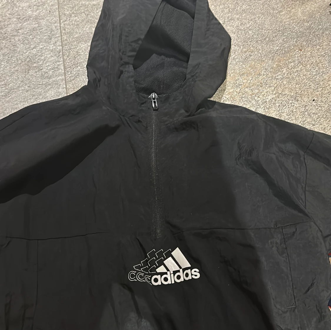 Adidas vind/träningsjacka - 90