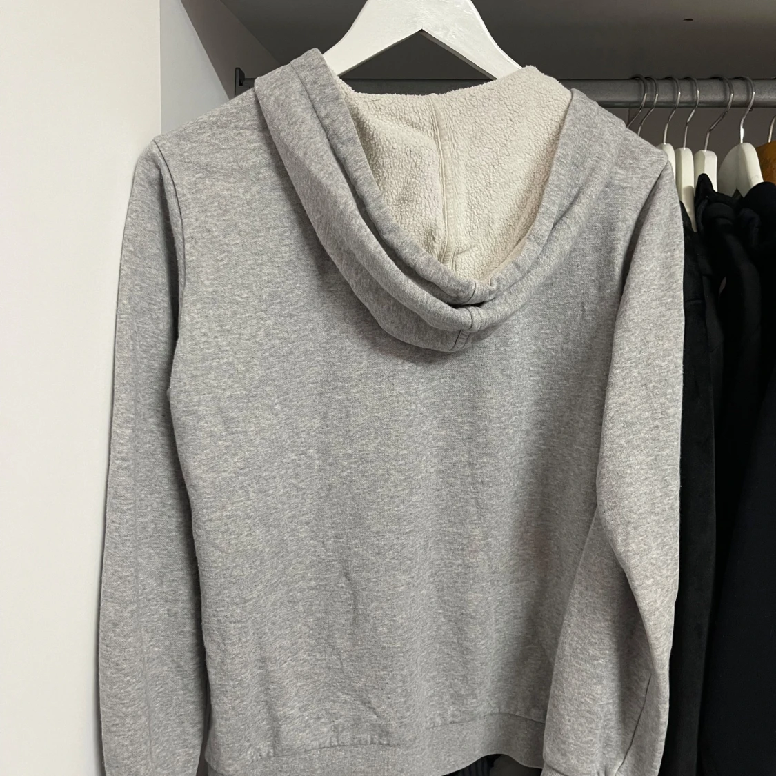 Grå hoodie från Champion - 92