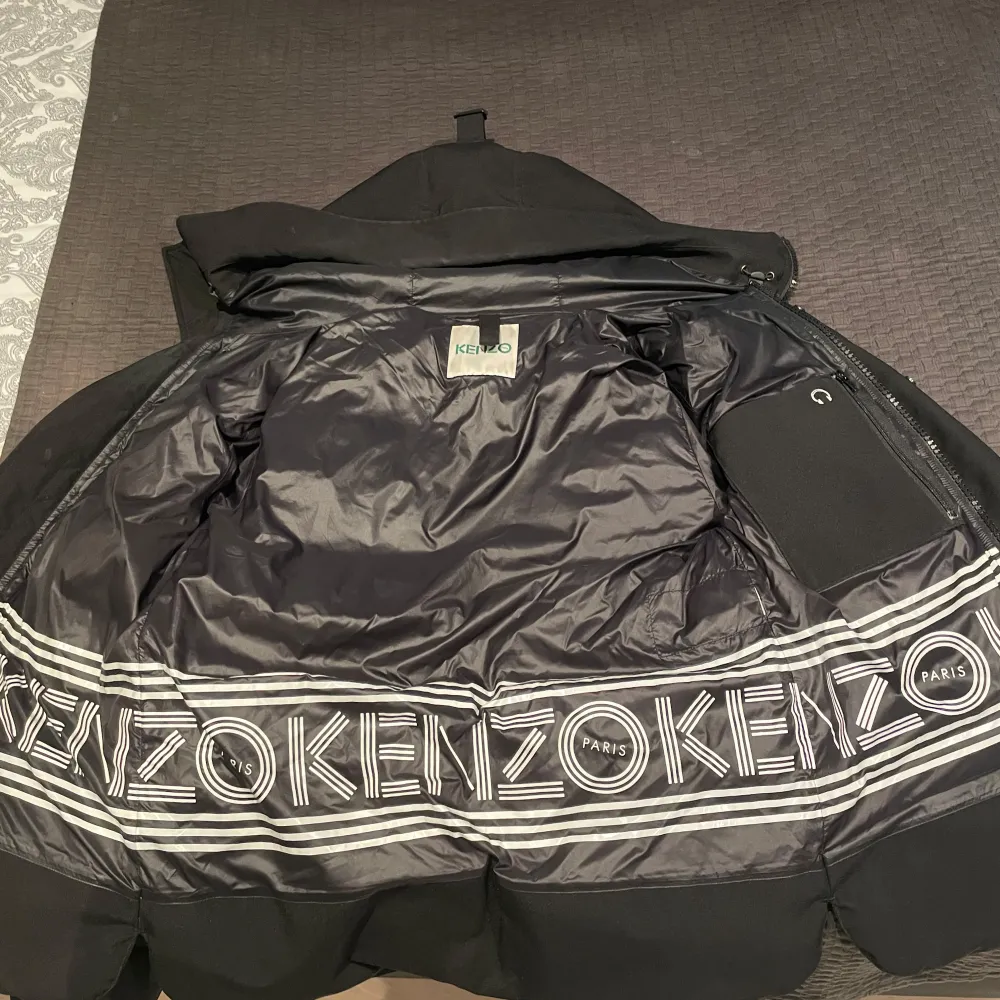 Kenzo jacka i storlek S . Jackor.