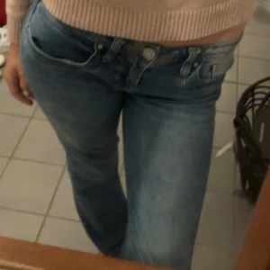 Lågmidjade ltb jeans - Super fina lågmidjade bootcut jeans i märket ltb🙌🏼 Storlek W27 L34