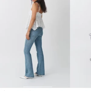 Low waist gina - Blåa Low waist bootcut från Gina jätte fint skick säljer för har 2 par