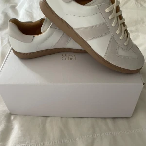 Oliver cabell gats - Ett par riktigt snygga oliver cabell gats i strl 42! Använda 1 gång men nästan som nya! Priset går att diskuteras. Paketpris!!!! dessa + svarta för 3000kr