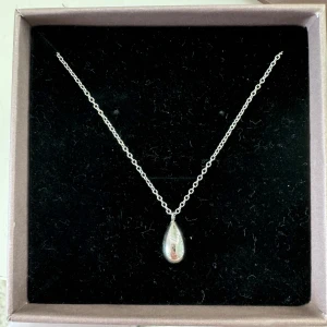 Edblad halsband - Skitsnyggt halsband från Edblad, aldrig använt, lappen är kvar💕