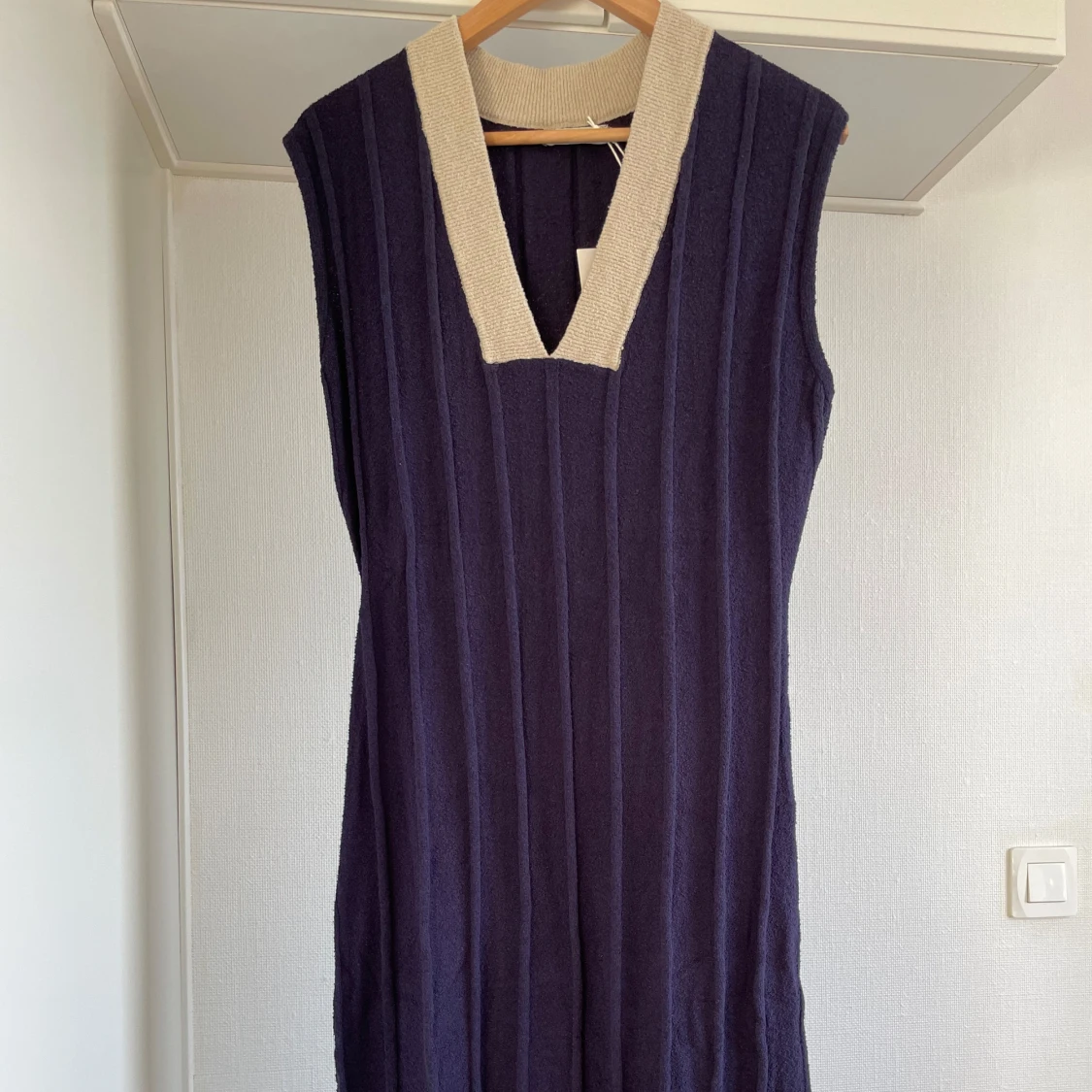 Mörkblå ärmlös klänning M oanvänd  - 2