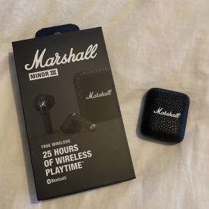Marshall - Marshall in ears som är oanvända och funkar perfekt 