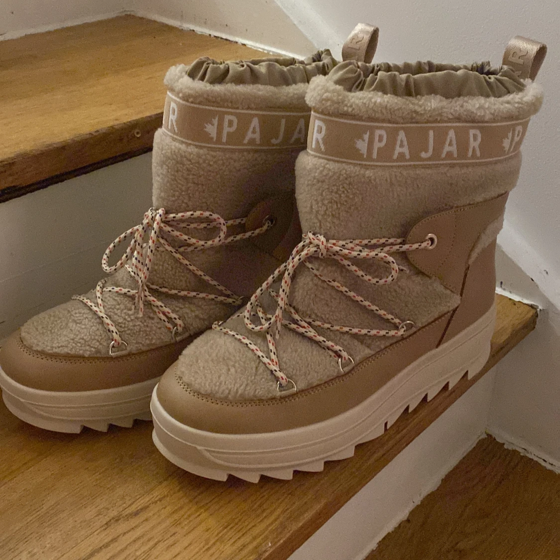 Beige vinterboots från Pajar - 3