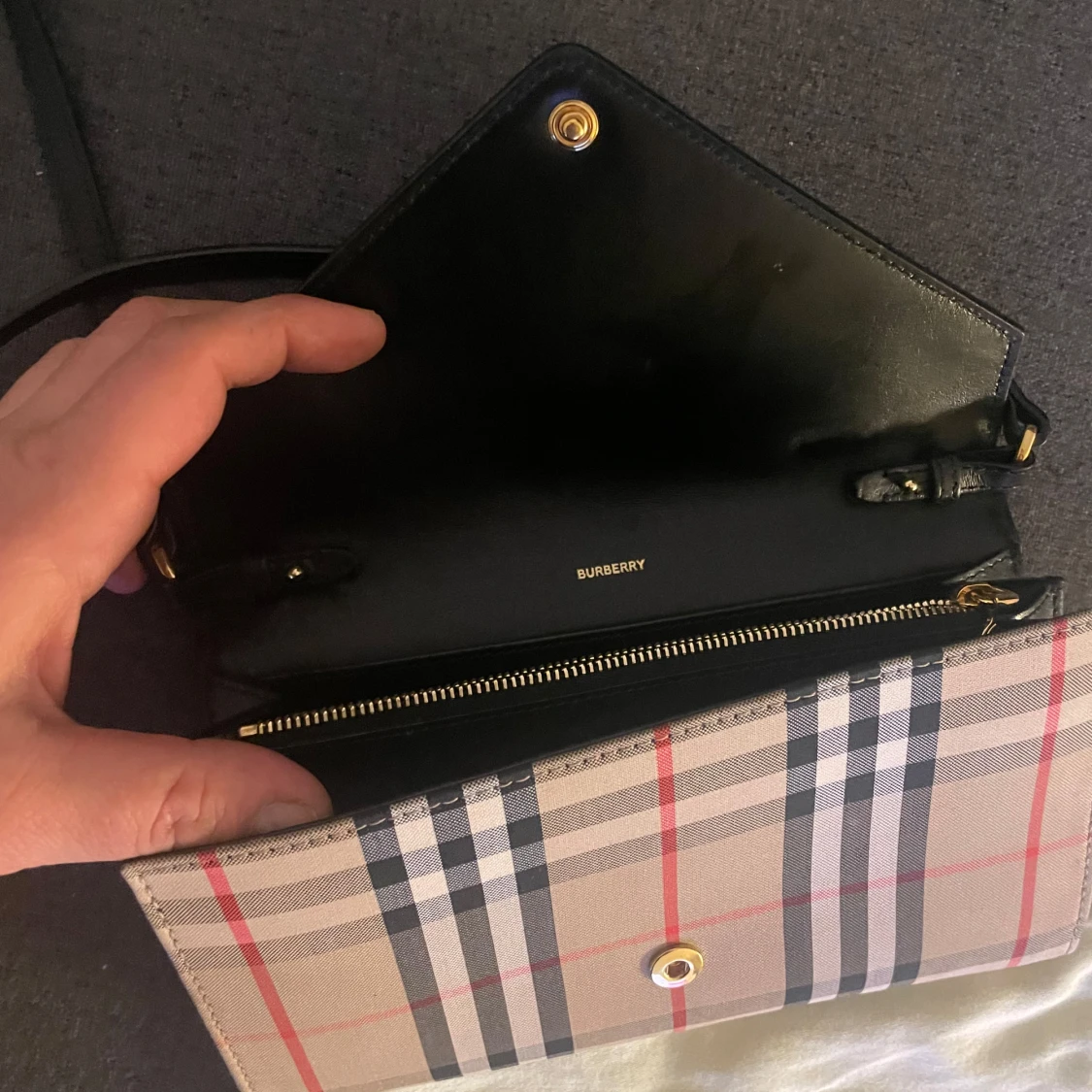 Rutig plånbok från Burberry - 1