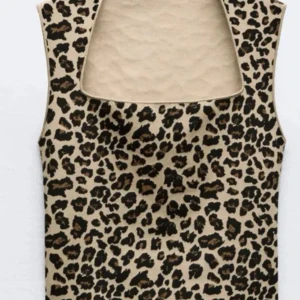 Söker leopard topp - Söker denna leopard topp från zara helst i xs-s, kan betala runt 250kr🫶🏼