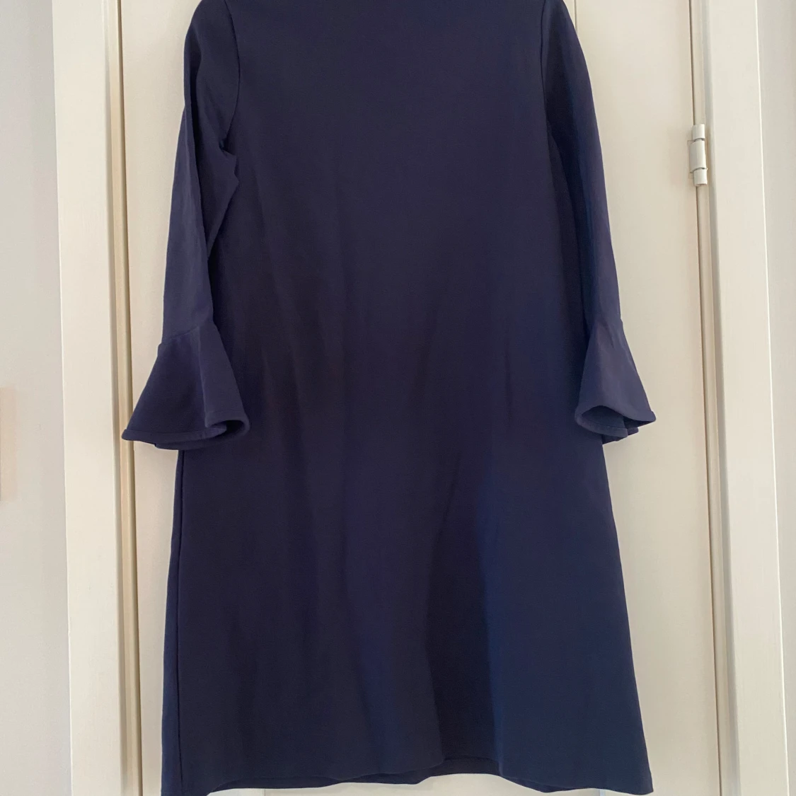 Marinblå klänning från Estee Lauder i strl S - 91