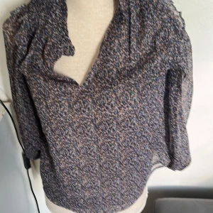 Blus - Jätte söt köpte för 960 kr