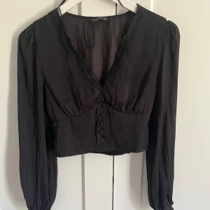 Mesh blus - Perfekt till fest 🥰🥰❤️Står S på lappen men skulle definitivt säga XS 