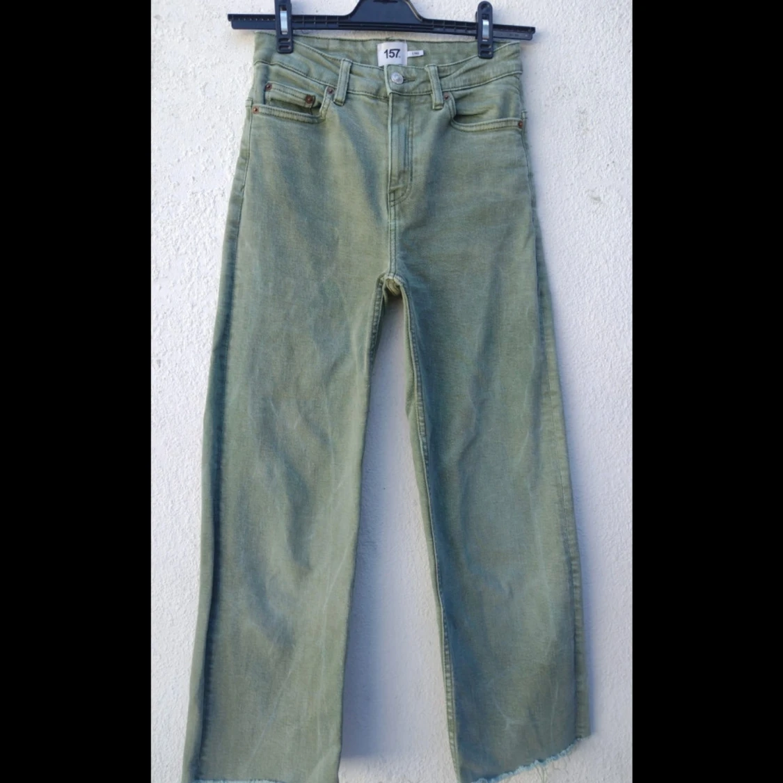 Utsvängda jeans från 157