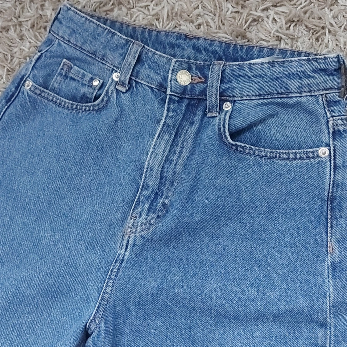 Blå loose jeans från &Denim - 91