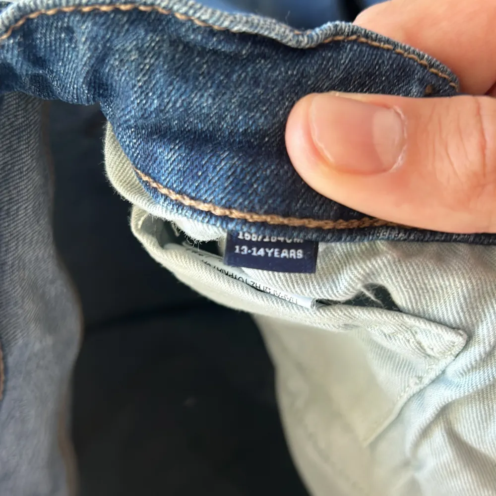 Säjer dessa gant jeans som är som nya! Vid snabb affär kan pris diskuteras!. Jeans & Byxor.