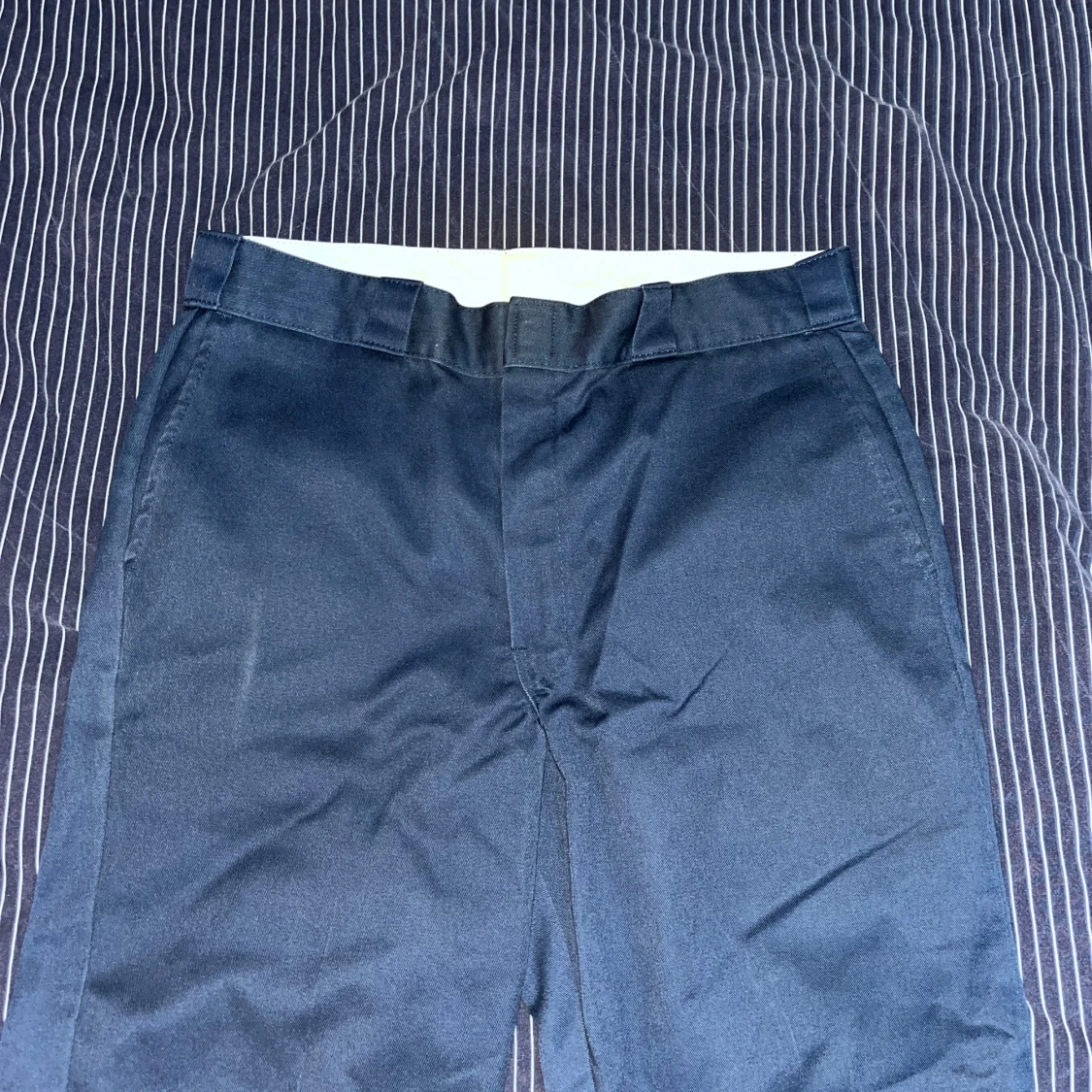 Mörkblå byxor från Dickies - 91