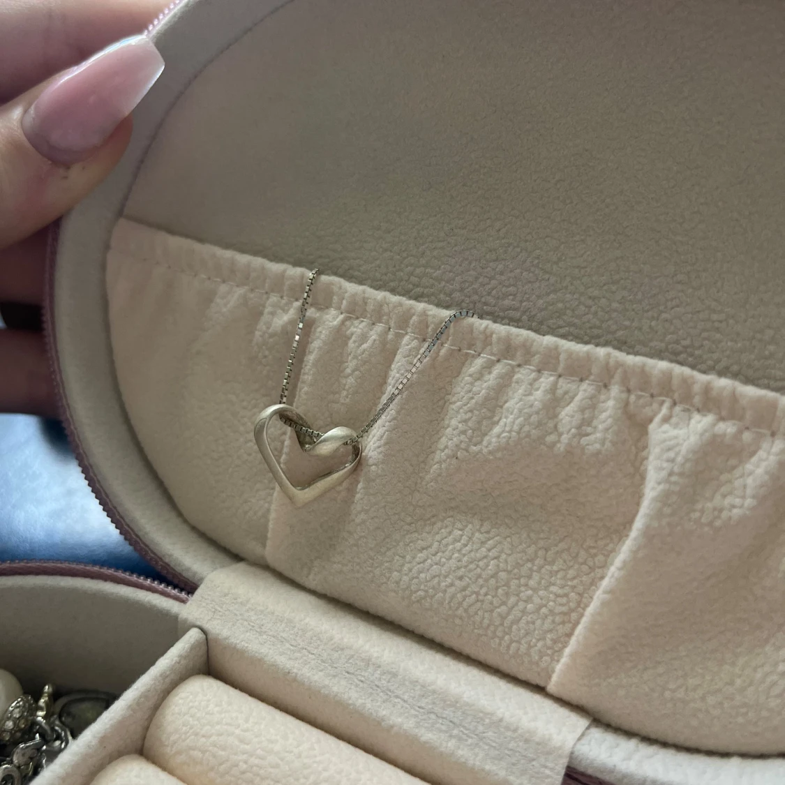 Silvrigt hjärthalsband💗 - 90