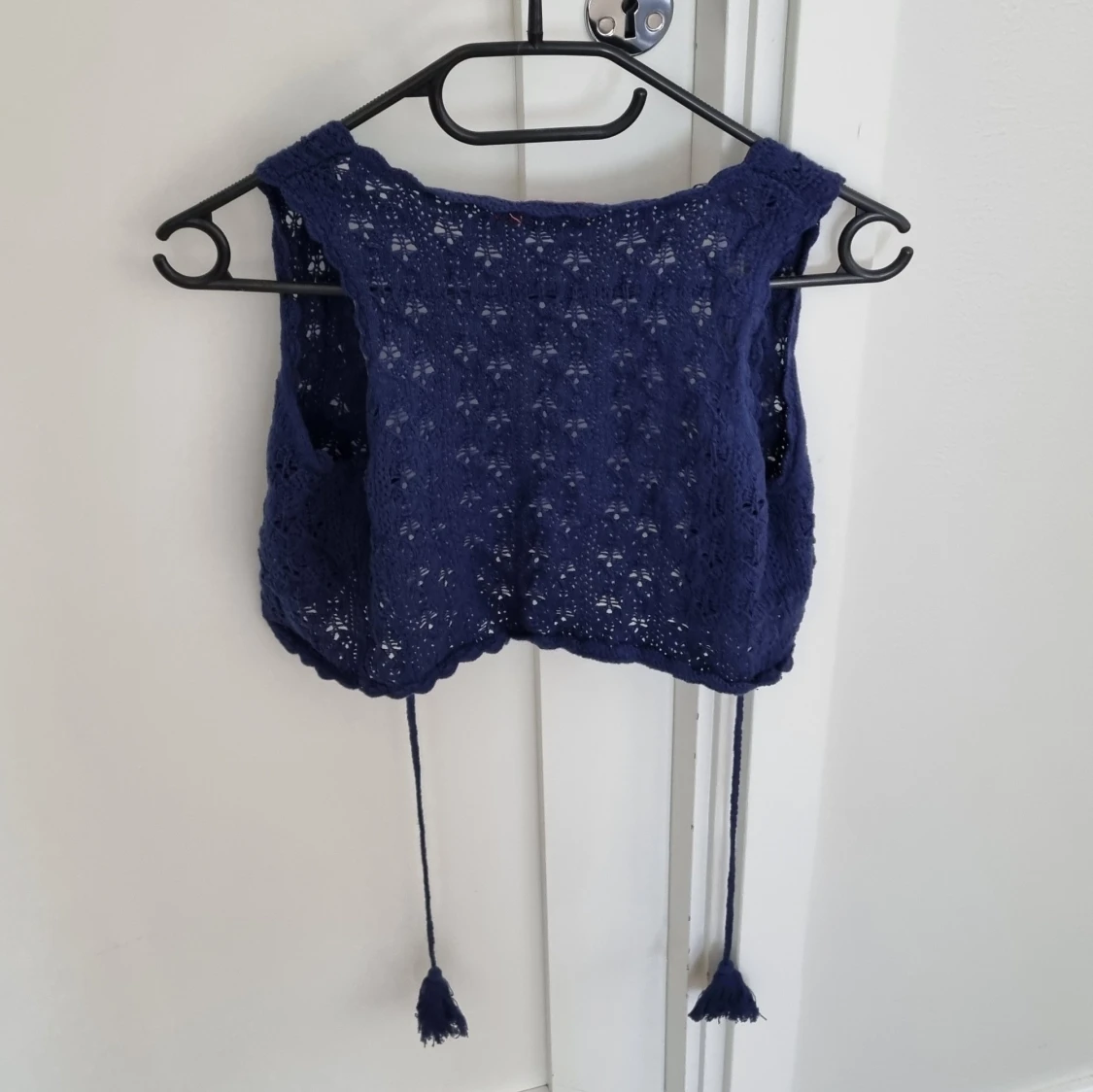 Oanvänd marinblå stickad bolero - 90