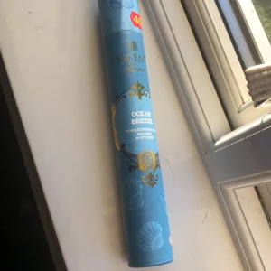 Blå rökelse - Rökelse från dollarstore. Bara använt en💗 säljer då jag inte använder rökelse längre 🫶 