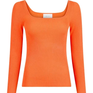 Neo noir ropp - Så fin orange topp från neo noir i storlek 36🧡 Använd sparsamt