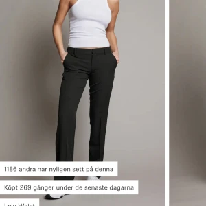 Kostymbyxor  - Kostymbyxor från bikbok 