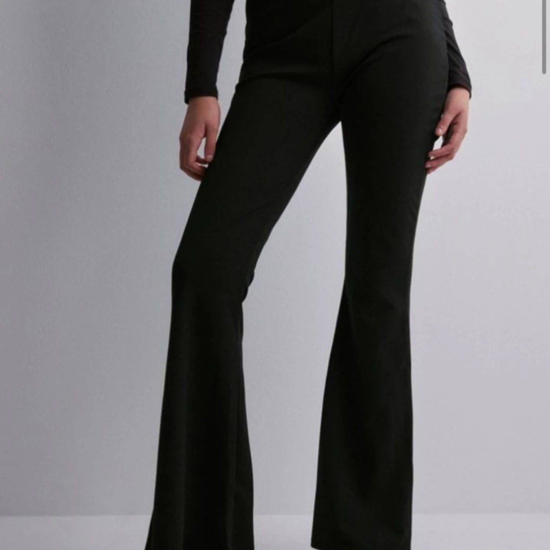 Svarta flare pants - 2