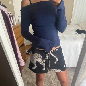 Tröja - Tröja från gina tricot använd 2 gånger 