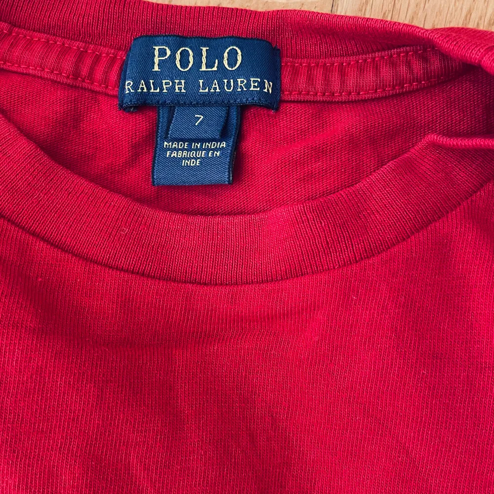 2 tunna tröjor från Ralph lauren. 50 kr styck . T-shirts.