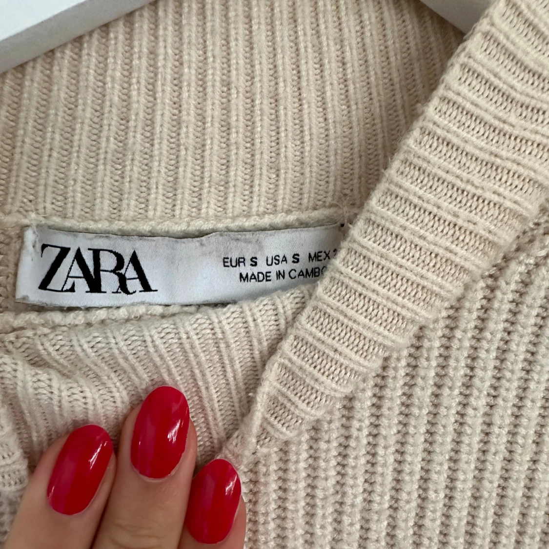 Beige stickad tröja från Zara - 91