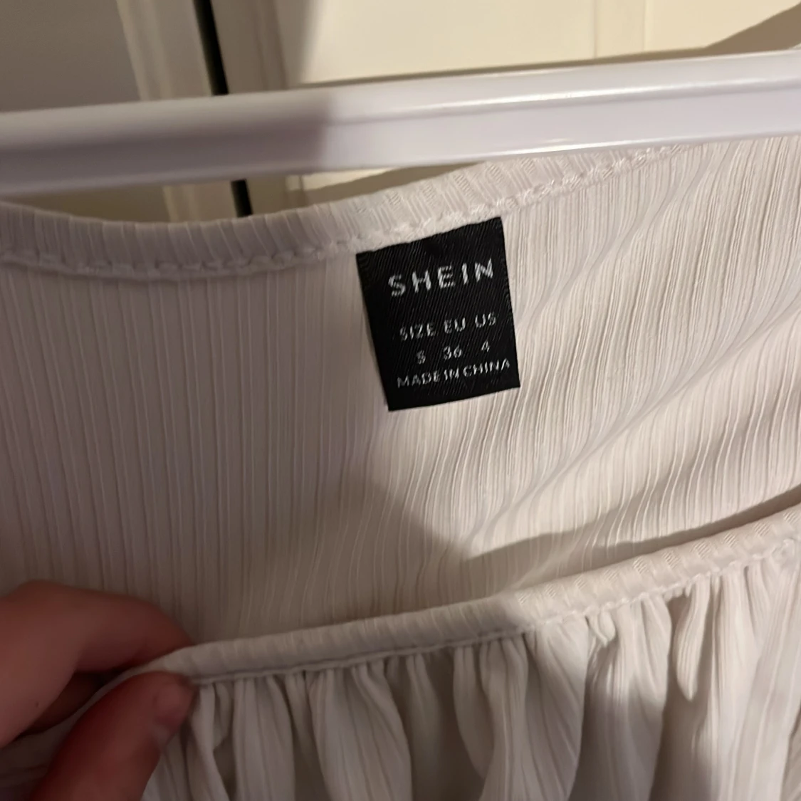 Vit ribbad topp  - 90