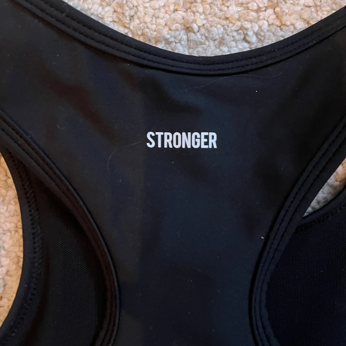 Svart sporttopp Stronger - 90