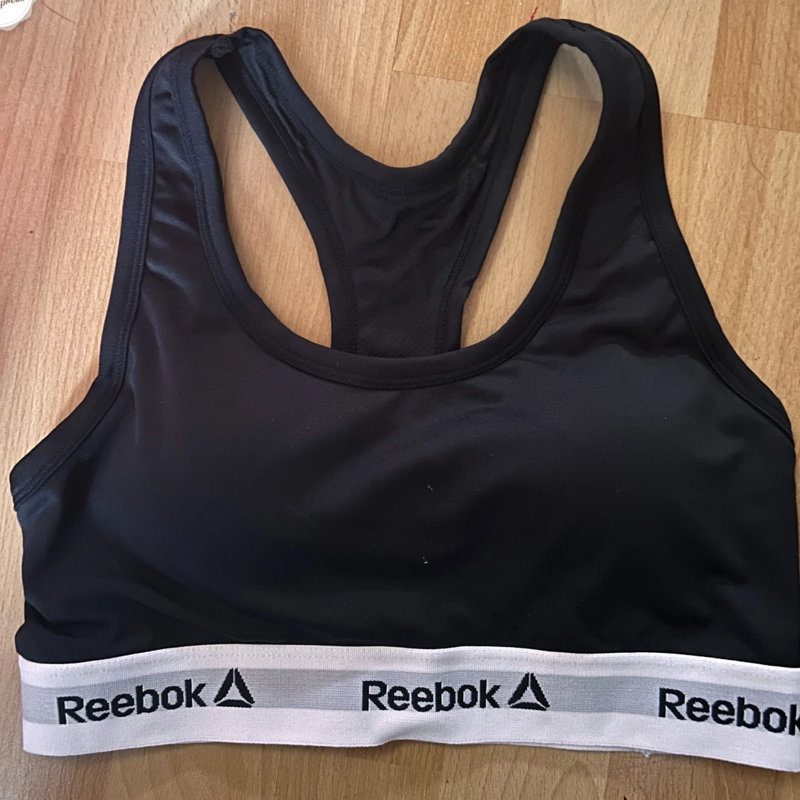 Svart träningstopp från Reebok!