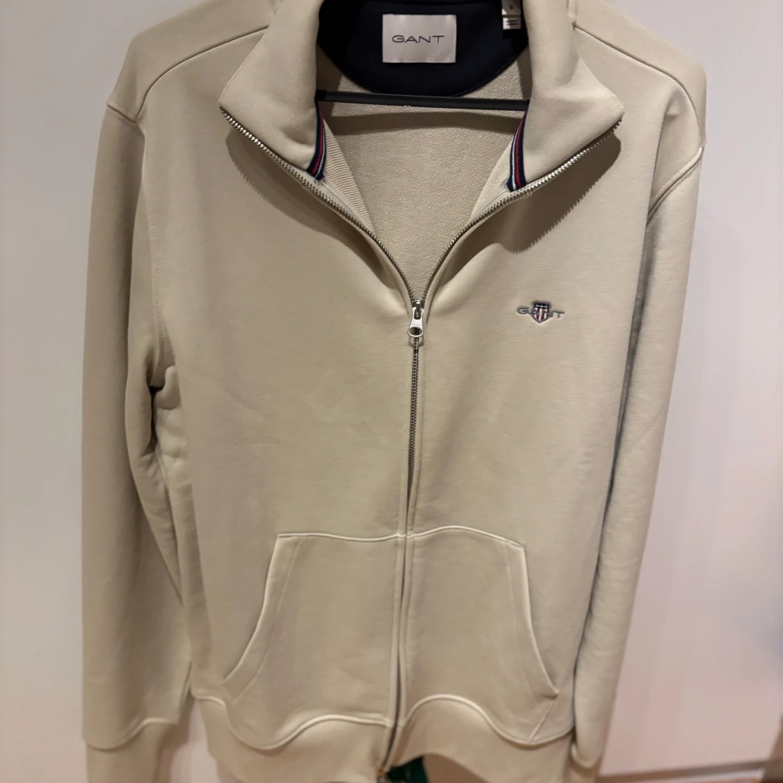 Beige ziptröja från GANT