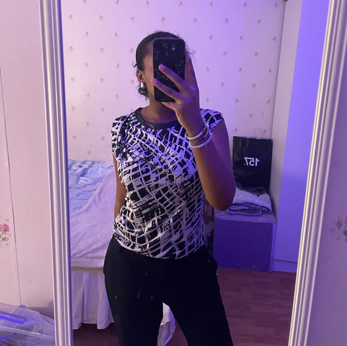 Svartvit mönstrad topp från Lindex - 91