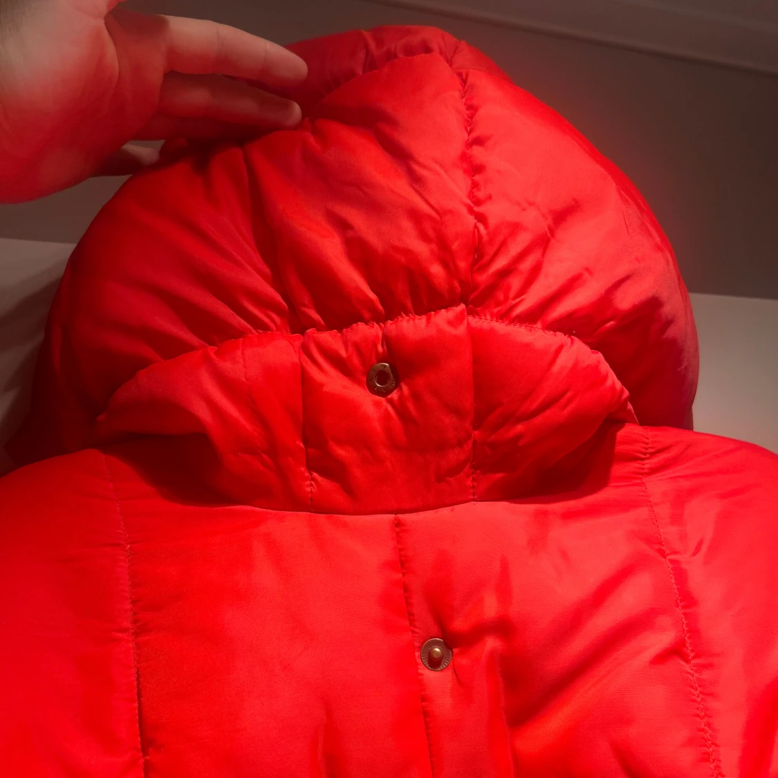 Röd dunjacka från Fjällräven - 93