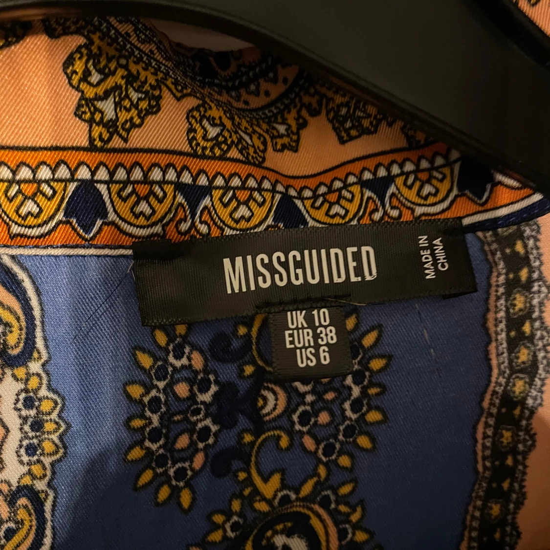 Mönstrad klänning från Missguided - 90