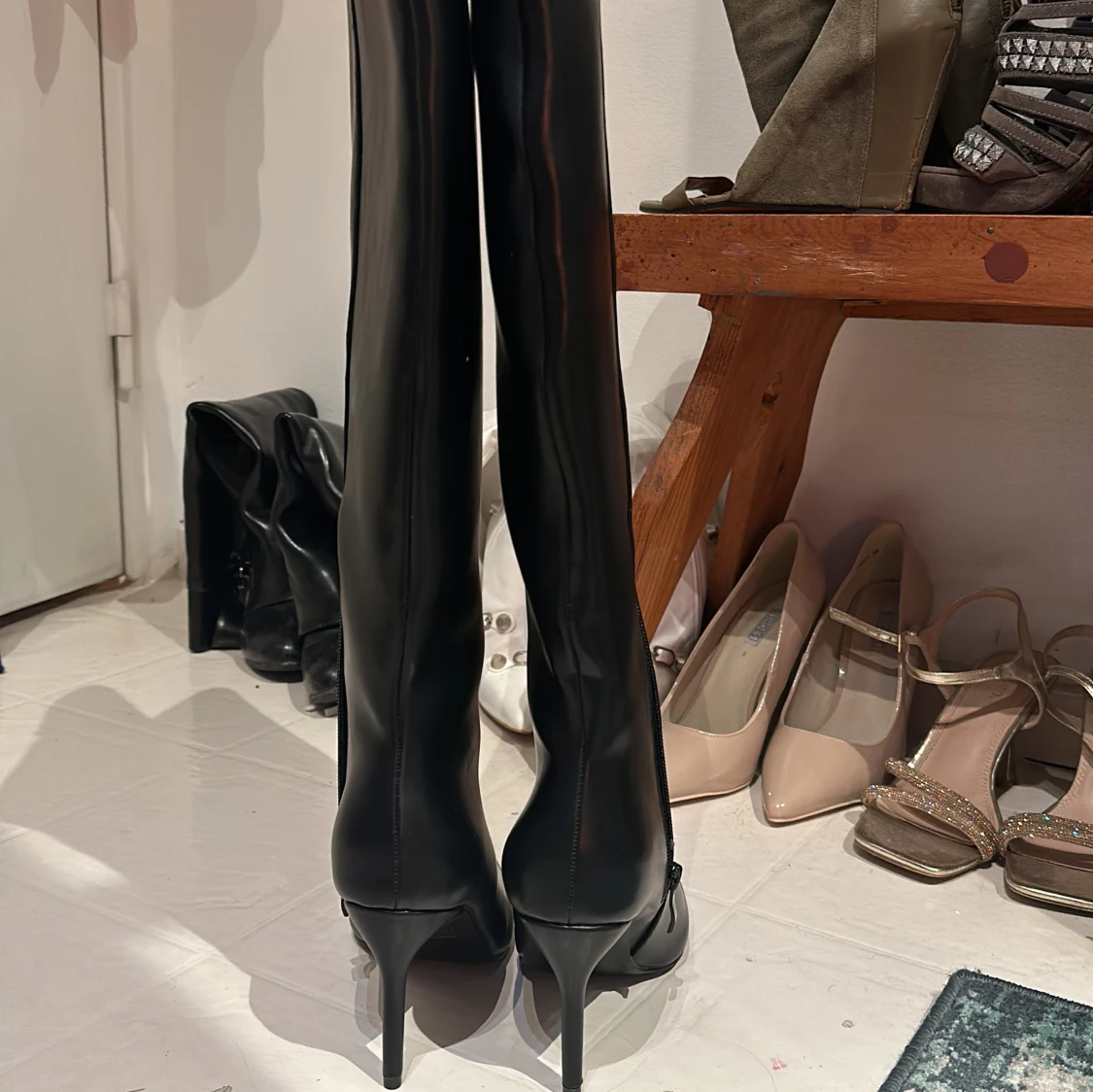 Svarta boots med spetsig tå - 92