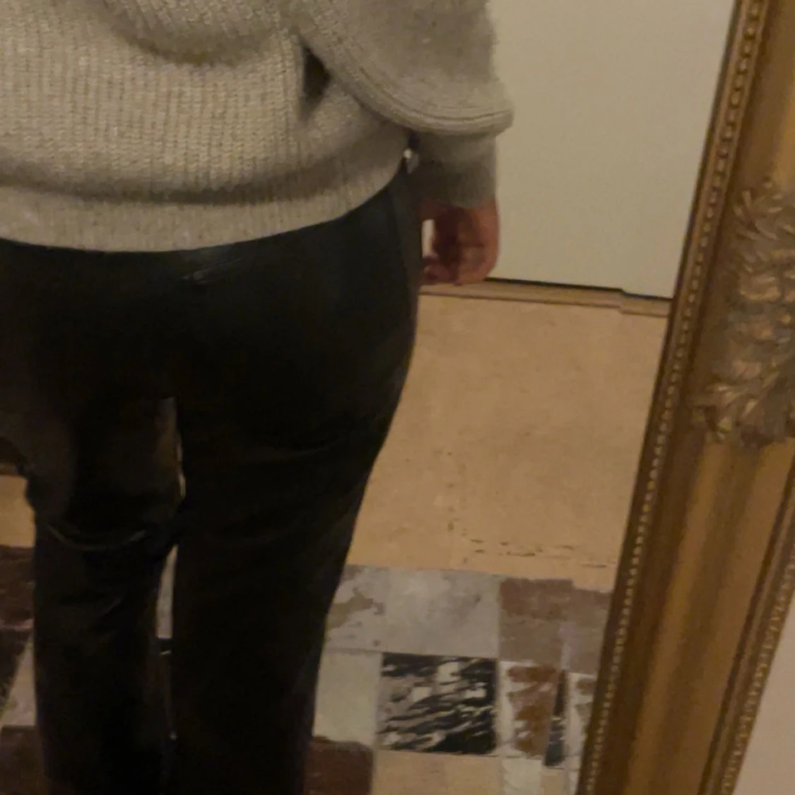 Svarta skinnbyxor - 90