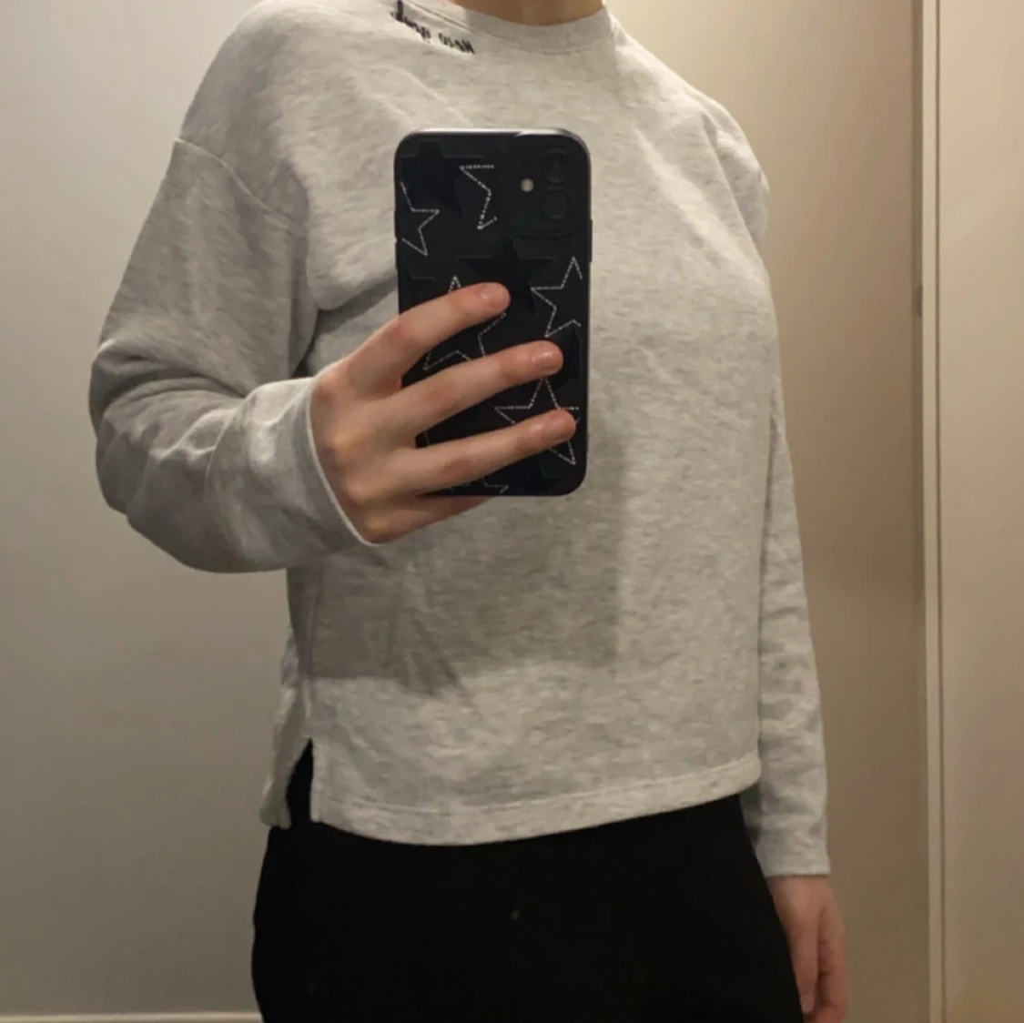 Grå sweatshirt